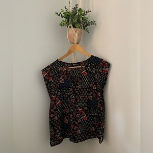 Allover Floral Print Blouse Size Medium